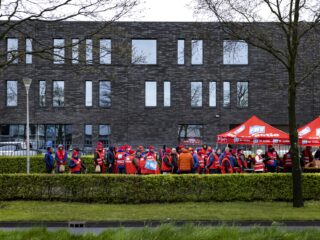 'Medewerkers van Albert Heijn kunnen producten die ze vullen zelf niet meer betalen'