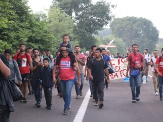 Duizenden migranten protesteren tegen omstandigheden opvangcentra Mexico