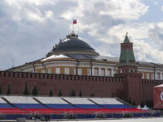 Oekraïne ontkent drone-aanval op Kremlin: 'Mensen speculeren dat Rusland er zelf achter zit'