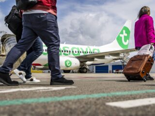 Transavia-topman: 'Komende weken besluit over betalen handbagage'