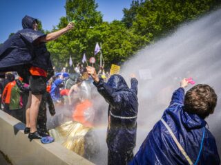 'Waarom geen Veilig Thuis-meldingen bij boerenprotesten?'