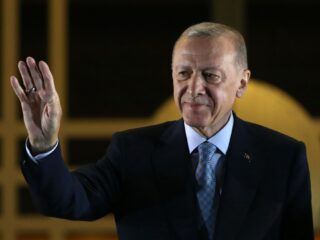Erdogan mag zich nog eens 5 jaar president van Turkije noemen