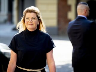 Stikstofminister Van der Wal tevreden: 30.000 boeren gebruikten rekentool uitkoopregeling