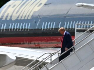 Rechtszaak Trump helpt hem in de strijd om de verkiezingen