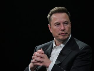 Elon Musk zette Starlink-satellieten uit tijdens Krim-aanval