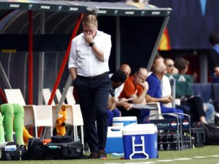 'Koeman moet doorselecteren in achterhoede Oranje'