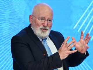 De 7 talen van Frans Timmermans: 'In het Heerlens voelt hij zich waarschijnlijk het meest thuis'