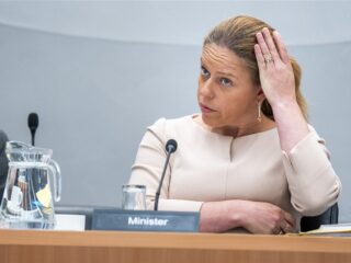 Armoedeminister Schouten: ik voel een zware verantwoordelijkheid om arme mensen tegemoet te komen