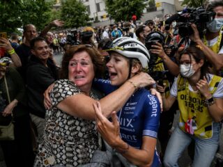 Kastelijn apetrots na ritzege in Tour: 'Niet voor iedereen weggelegd'