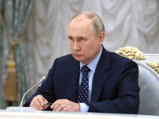 Heeft Rusland sinds de jaren 80 meer politieke leiders gehad dan Nederland? Zo zit het