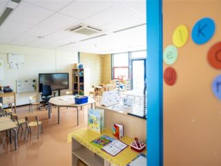 Stand.nl: 'Het is onbestaanbaar dat zoveel schoolgebouwen er slecht aan toe zijn'