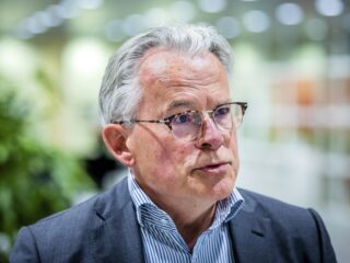 Burgemeester van Groningen roept Eerste Kamer op: 'Stem vandaag nog over de spreidingswet'