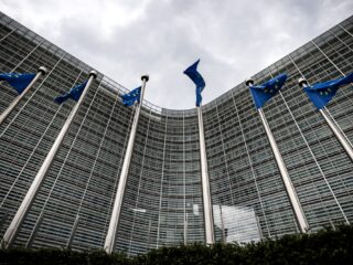 De Europese Unie overtreedt eigen regels voor ontwikkelingshulp