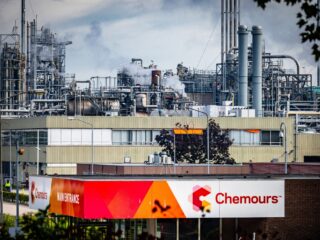 Omwonenden blij met uitspraak Chemours: 'Je doet het ergens voor, voor je gezondheid'