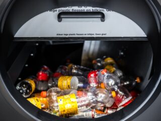 Nog lang niet alle statiegeldflesjes ingeleverd: 'Gedragsverandering kost tijd'