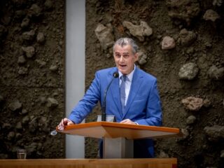 GL/PvdA wil meer mensen aan het werk bij de overheid en in de zorg, maar zijn die mensen er wel?