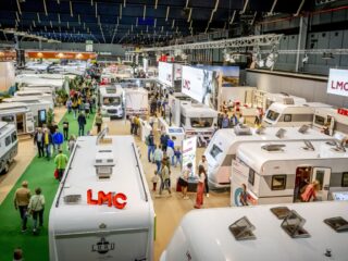 Lichtere caravans in trek door minder vermogen van elektrische auto