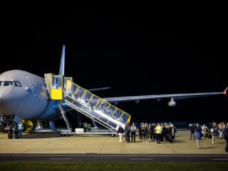 Eerste Nederlanders weer teruggehaald uit Israël