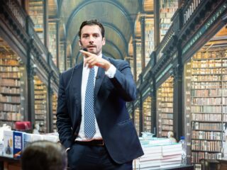 FvD-leider Thierry Baudet neigt naar vertrek Nederland uit NAVO: voorleggen in referendum