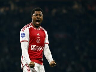 'Ajax is een miljoenenbedrijf, de begeleiding moet beter'