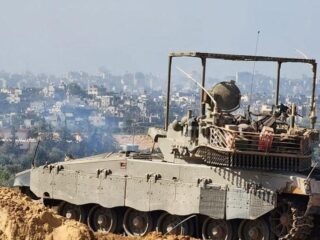 Israëlische leger na inval grootste ziekenhuis van Gaza: 'Zouden wapens hebben gevonden'