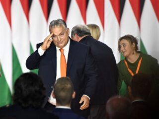 Europees rechts feliciteert Wilders: 'Orbán ruikt bloed, heeft met Wilders jager erbij'