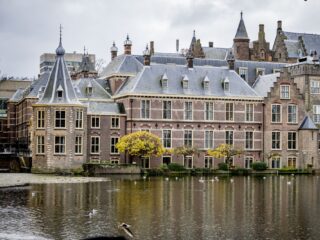 Wanneer moet demissionair premier Rutte weg uit het Torentje?