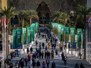 Feike Sijbesma (CEO Climate Alliance) roept bedrijfsleven op duidelijker te zijn: 'Maak zichtbaar afspraken over klimaat'
