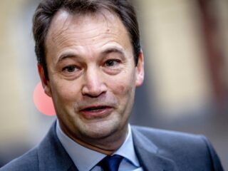 Demissionair minister Van Leeuwen: Nederland trekt 5 miljoen uit voor VN-missie Kaag