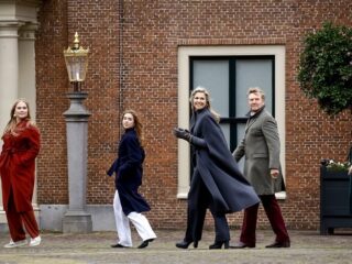 Stand.nl: 'Het is tijd dat de koning inkomstenbelasting gaat betalen'