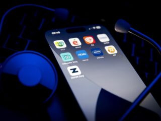 Zorgpremie voor basisverzekering en aanvullende verzekering niet tegelijk bekend: 'Verwarrend voor consument'