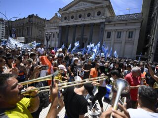 Argentijnen boos op nieuwe president: 'Bang dat vaderland te koop wordt gezet'