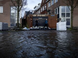 Podcast De Dag: Hoogwatervrees op het Visserseiland