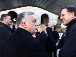 Zal Orbán Rutte steunen voor de NAVO? 'Het zijn geen vrienden'