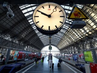 Eindeloze vertraging: waarom besteedt Duitsland zo weinig aan de Deutsche Bahn?