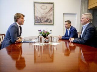 Limburgs extraparlementair bestuur: lessen voor de nationale politiek