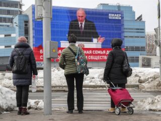 'Met verkiezingen laat Poetin zien dat oppositie is doodgebloed'
