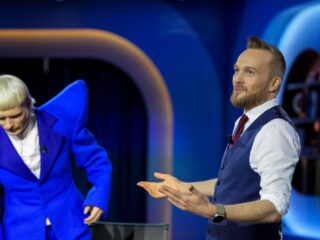 Podcast De Dag: hoe Lubach de lach naar de avond bracht
