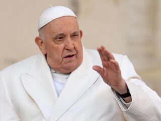 Waarom maakt Paus Franciscus zo vaak een diplomatieke uitglijder?