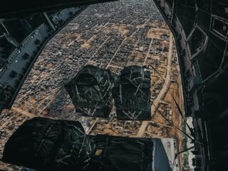 'Voedseldroppings boven Gaza onnodig, duur en inefficiënt', zegt WHO-vertegenwoordiger