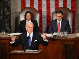 Biden haalt in State of the Union uit naar Trump
