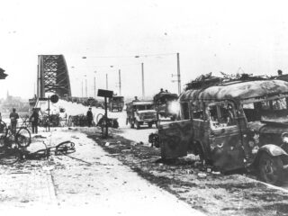 Venlo eert slachtoffers van bombardementen met namenmonument