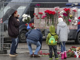 Dodental aanslag bij Moskou opgelopen naar 143