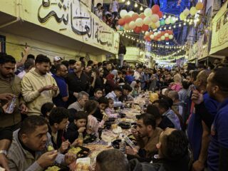 In Caïro grijpen ze Ramadan aan om solidariteit te uiten