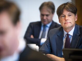 Topman Shell blij met uitspraak gerechtshof in CO2-zaak: 'Belangrijk voor Nederlandse bedrijfsleven'