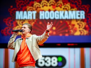 Christenen verdeeld over 'In de naam van Jezus' van Mart Hoogkamer