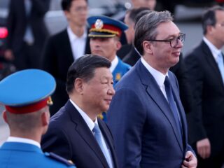 Chinese president Xi op bezoek in Servië