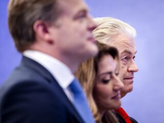 Regeerakkoord is vooral een lasso die 'de gekkigheid van de PVV moet temmen'