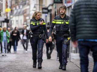 Is strafbaarheid van seksuele straatintimidatie haalbaar? Strafrechtadvocaat heeft twijfels