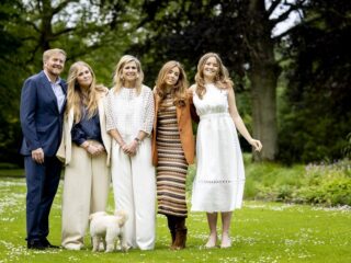 Stand.nl: 'Het Koninklijk Huis moet zich beperken tot ceremoniële functies'